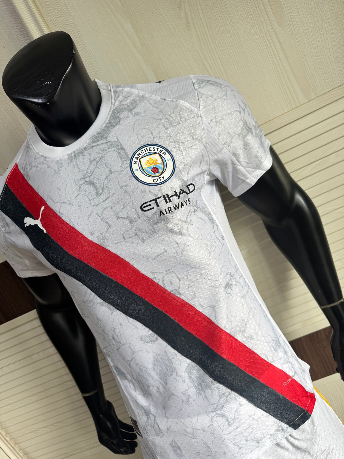 Camisa Manchester City White Stripe Edition