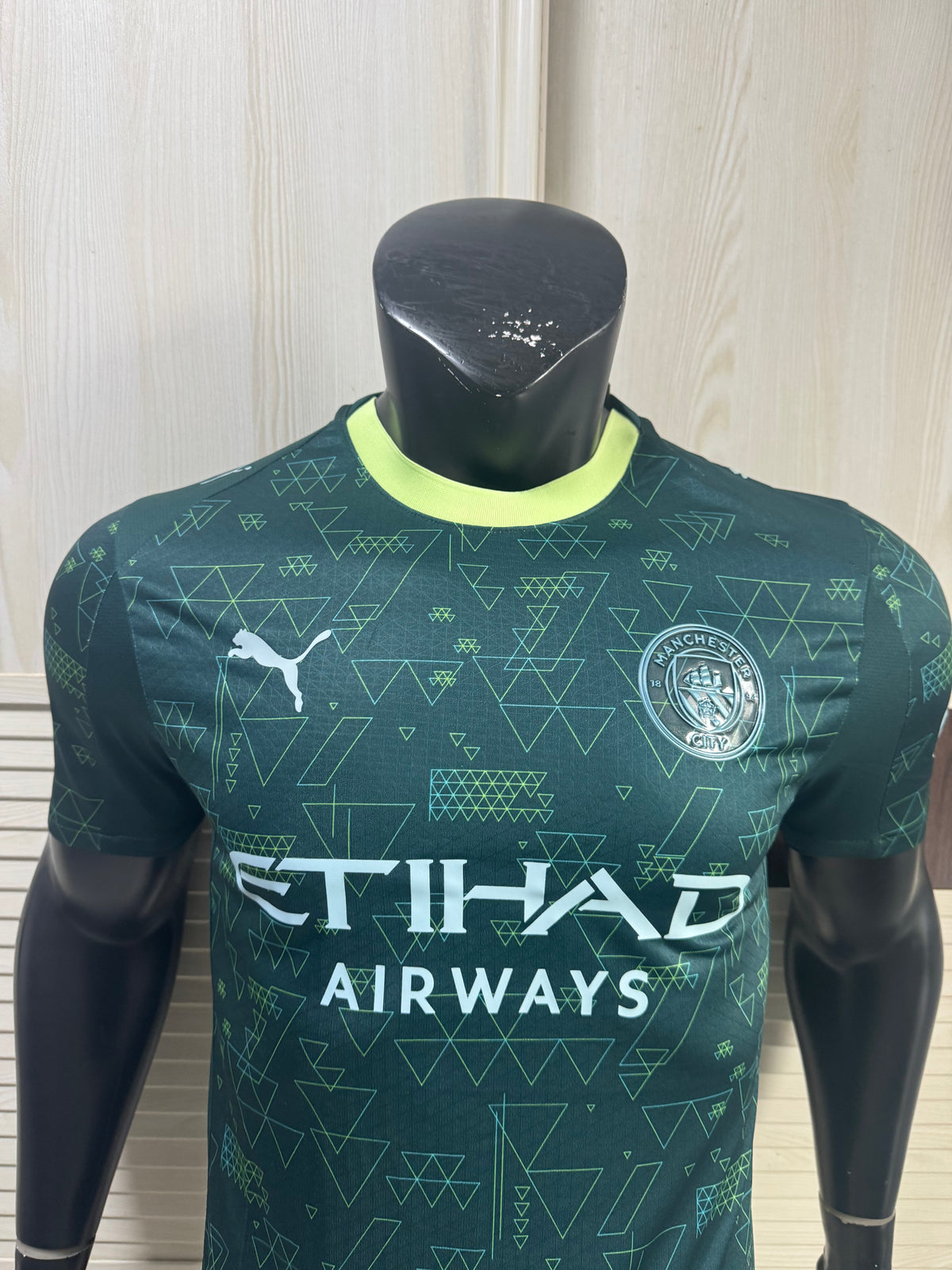 Camisa Manchester City Matrix Green 2026/27 – Versão Jogador Premium