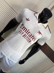 Camisa Arsenal Heritage White 2026/27 – Versão Jogador Premium