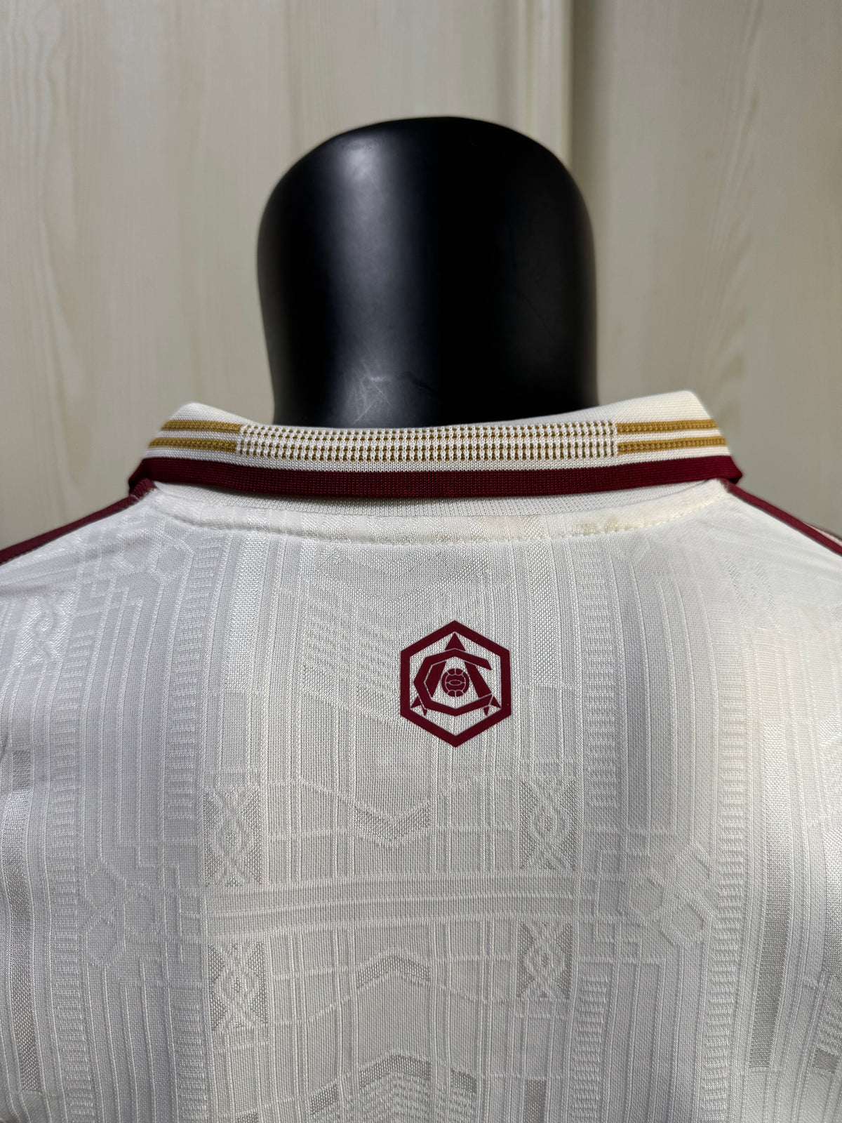 Camisa Arsenal Heritage White 2026/27 – Versão Jogador Premium