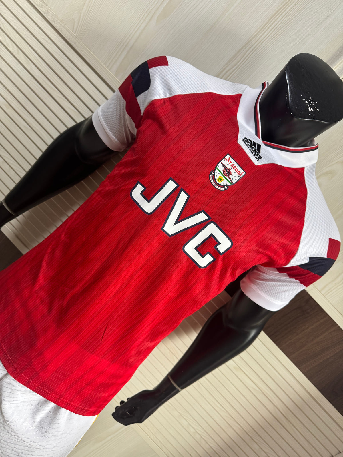 Camisa Arsenal Home Retrô JVC 1988/89 – Versão Premium